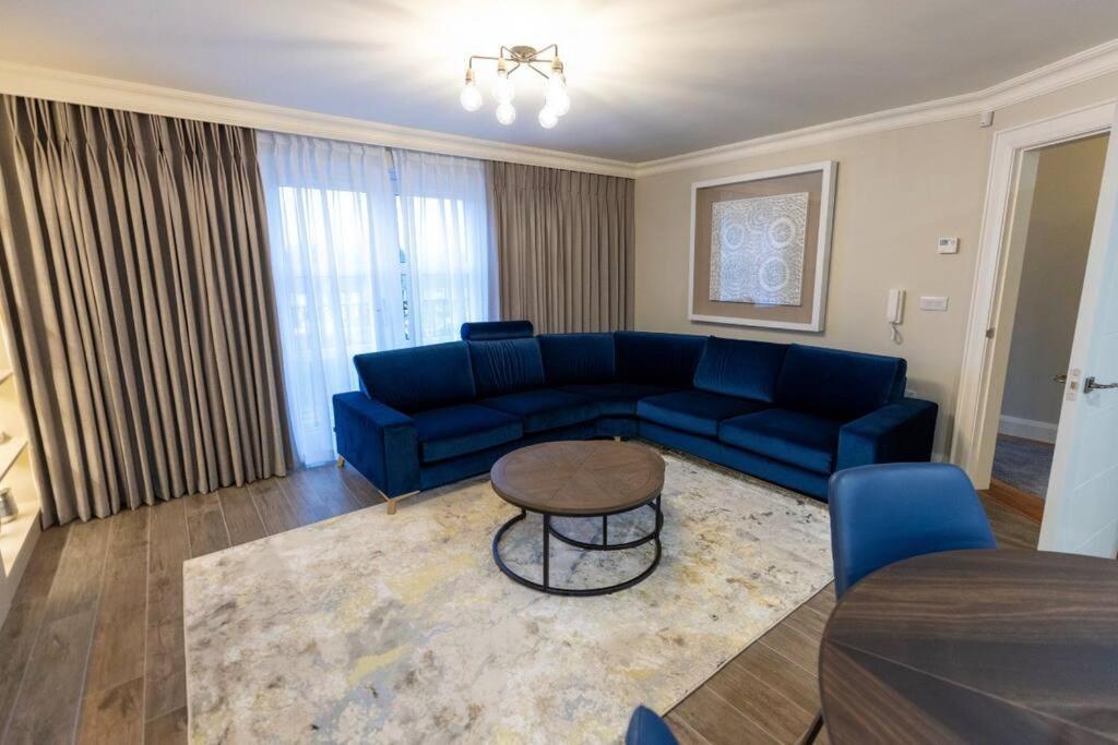 Luxury Town Centre Apartment Cookstown Exteriör bild
