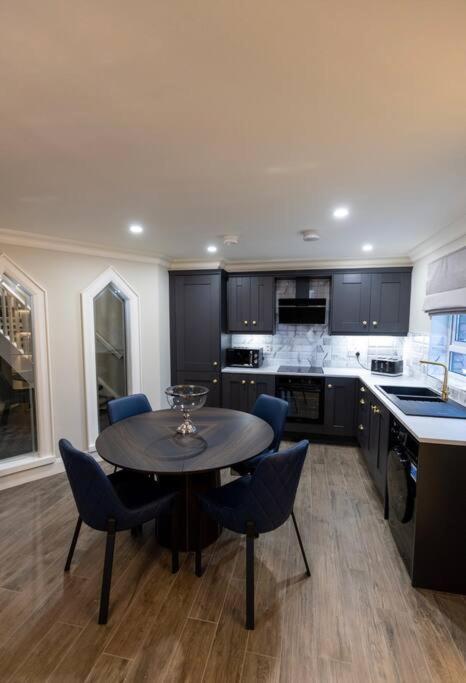 Luxury Town Centre Apartment Cookstown Exteriör bild