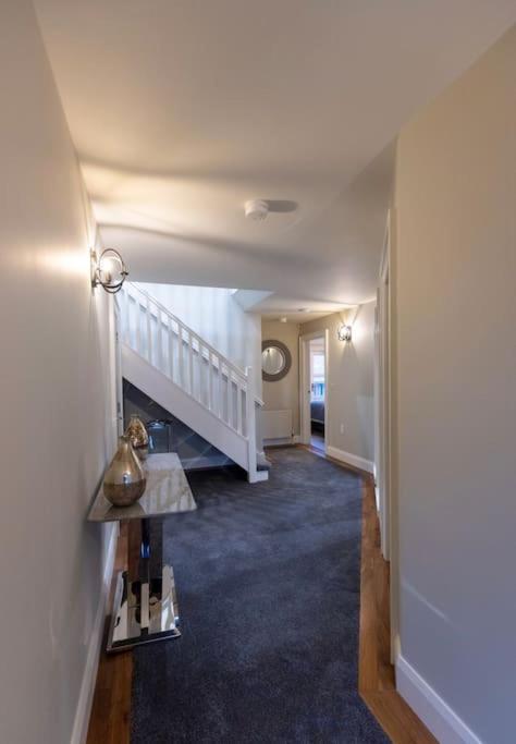 Luxury Town Centre Apartment Cookstown Exteriör bild